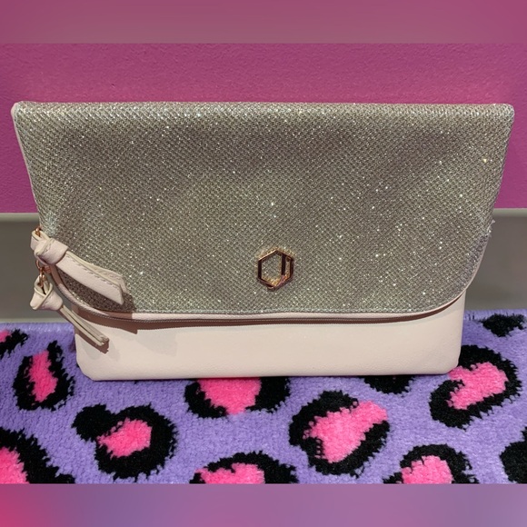 JAFRA Handbags - Jafra vintage clutch